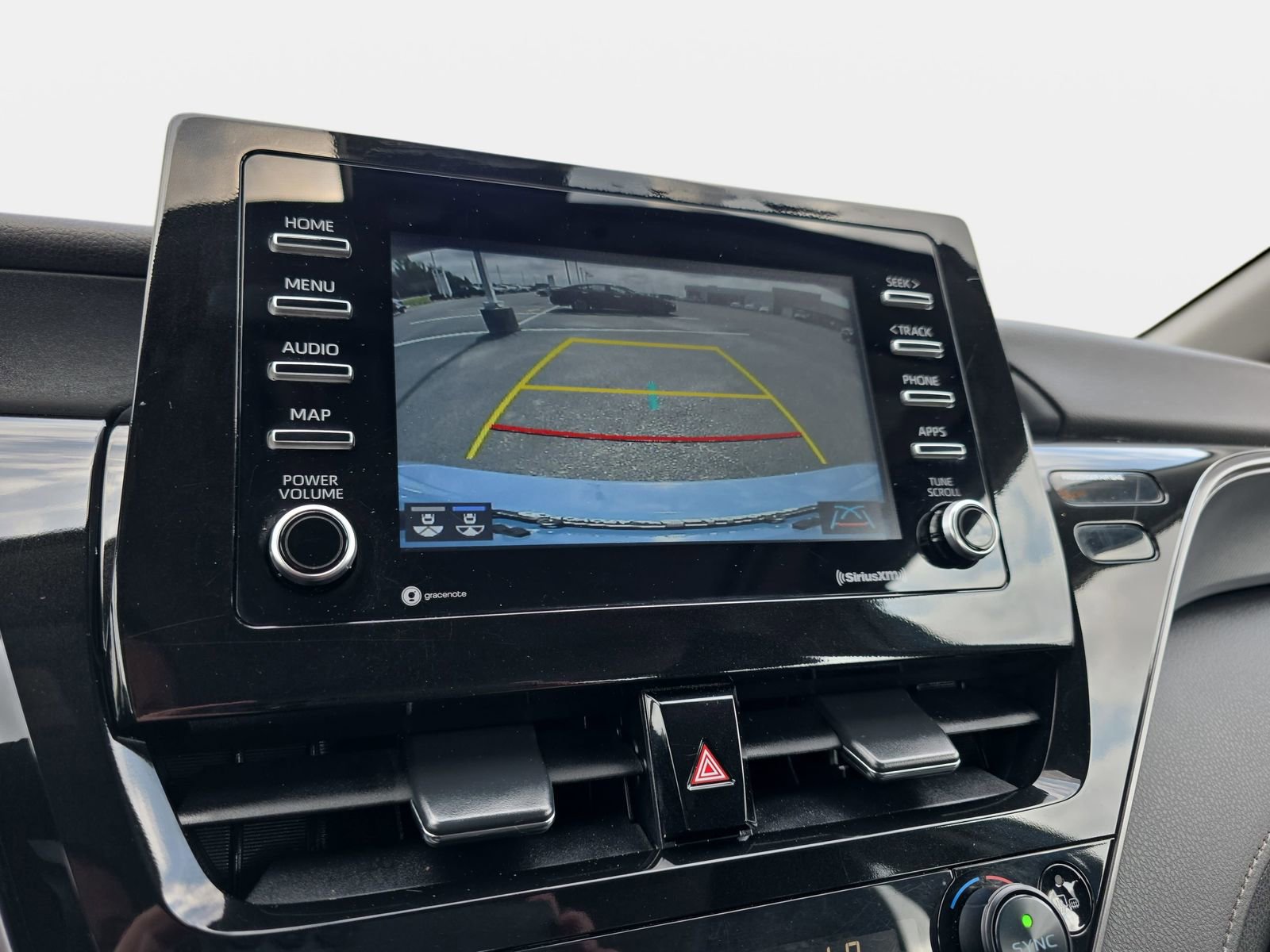 Used 2024 Toyota Camry SE image 22