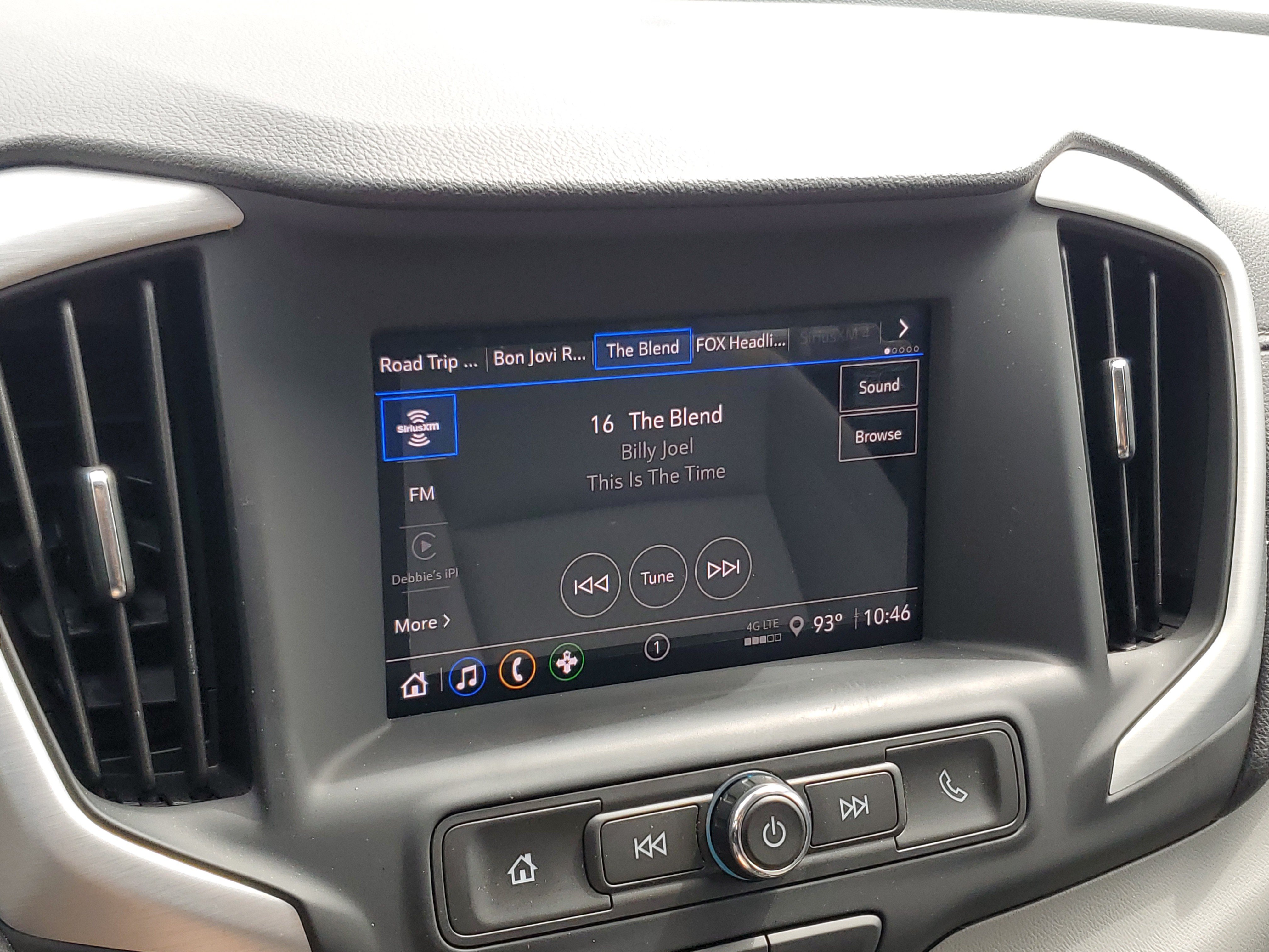 Used 2024 GMC Terrain SLE w/ Driver Convenience Package FWD image 28