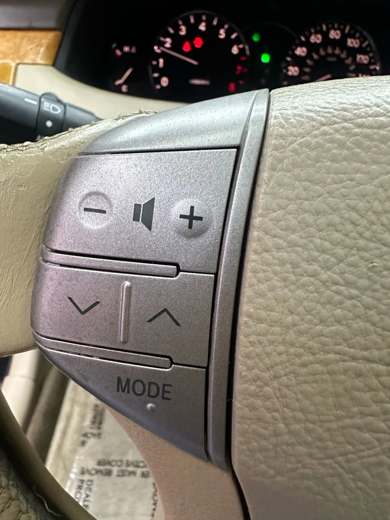 Used 2006 Toyota Avalon XLS image 14