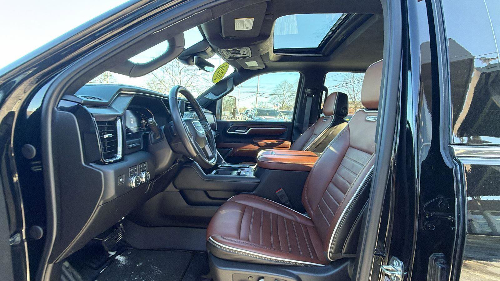 Used 2024 GMC Sierra 2500 Denali Ultimate w/ Snow Plow Prep/Camper Package image 20