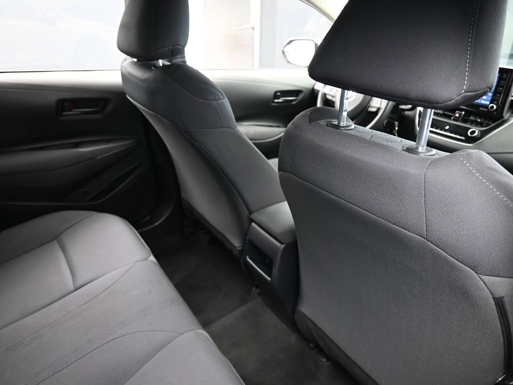 Used 2022 Toyota Corolla LE image 38