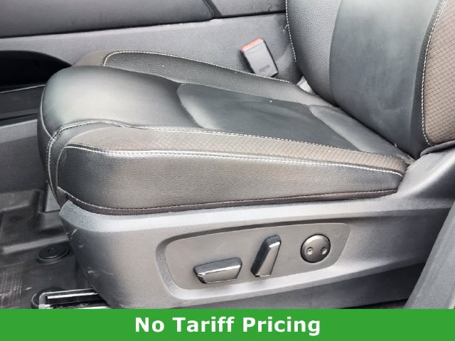 Used 2025 Nissan Pathfinder SL FWD image 22