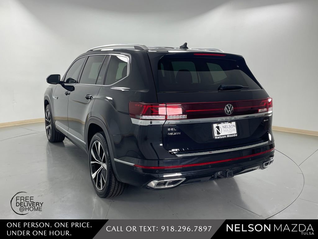 Used 2024 Volkswagen Atlas SEL Premium R-Line image 8