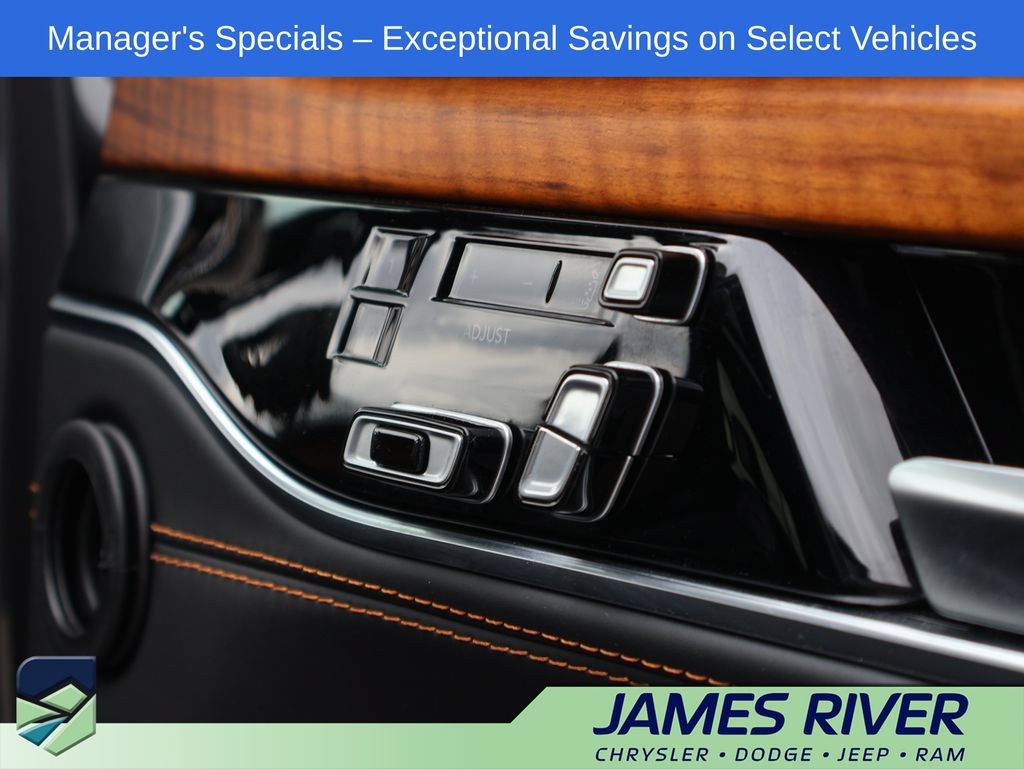 Used 2024 Jeep Grand Wagoneer L Series III AWD/4WD image 10