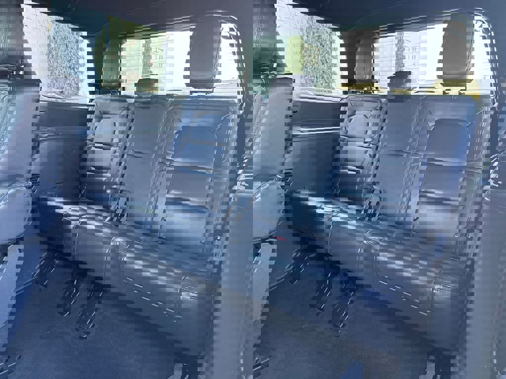 Used 2024 Lincoln Navigator Reserve image 37