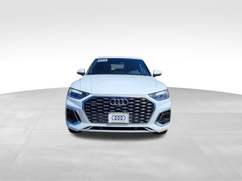 Certified 2025 Audi Q5 2.0T Premium Plus w/ Premium Plus Package AWD/4WD image 2
