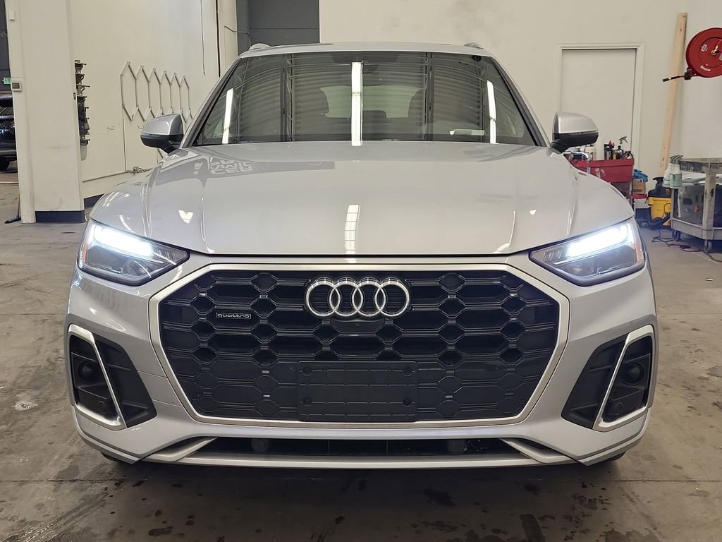 Used 2022 Audi Q5 2.0T Premium Plus w/ Premium Plus Package AWD/4WD image 9