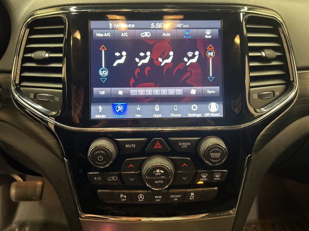 Used 2020 Jeep Grand Cherokee Laredo image 24