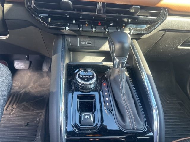 Used 2024 GMC Canyon AT4 w/ Canyon Safety Plus Package image 26