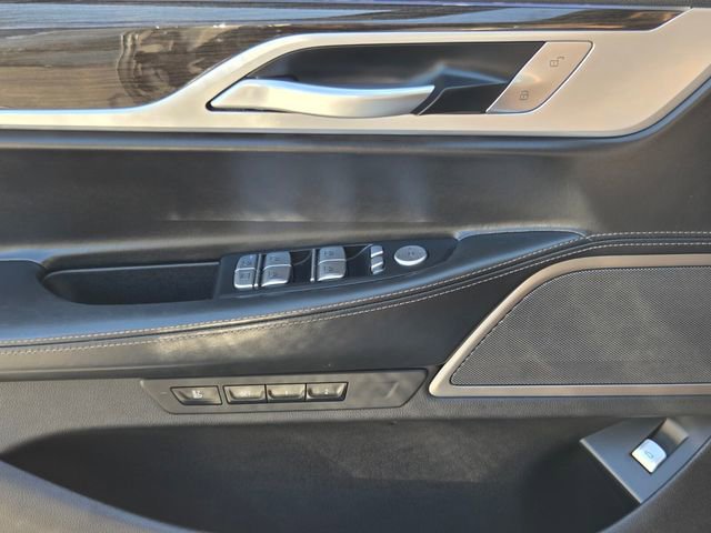 Used 2022 BMW 740i xDrive w/ Premium Package image 26