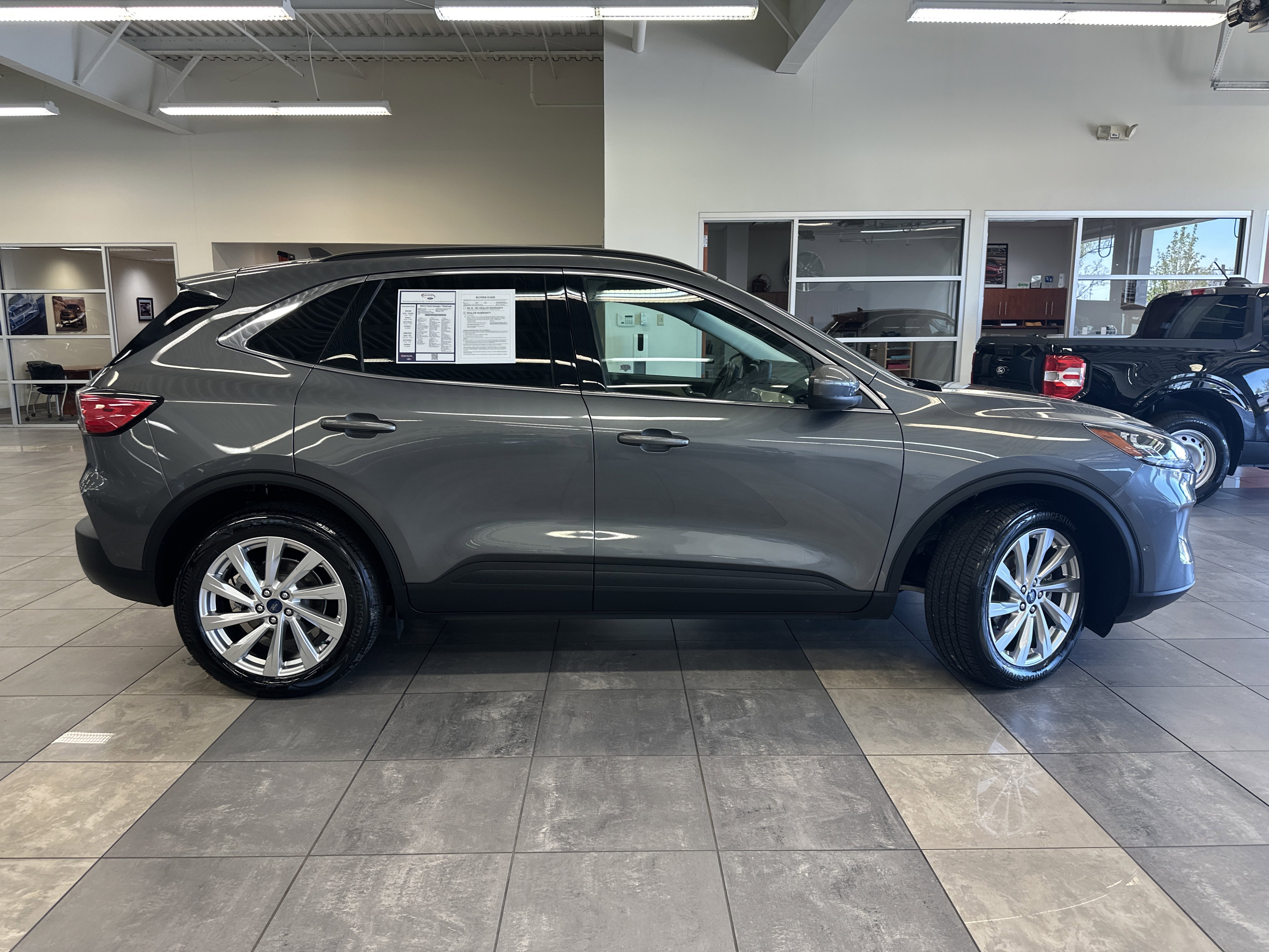 Used 2022 Ford Escape Titanium w/ Titanium Elite Package image 12