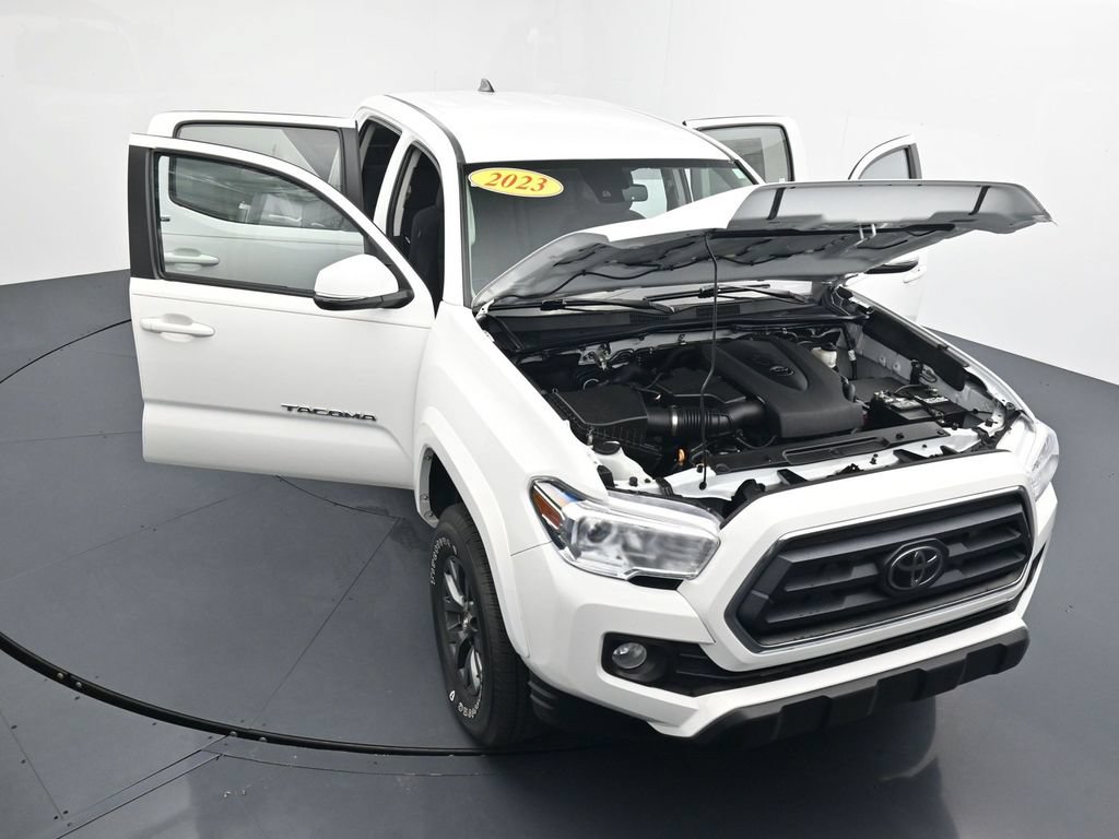 Used 2023 Toyota Tacoma SR5 w/ Technology Package AWD/4WD image 39