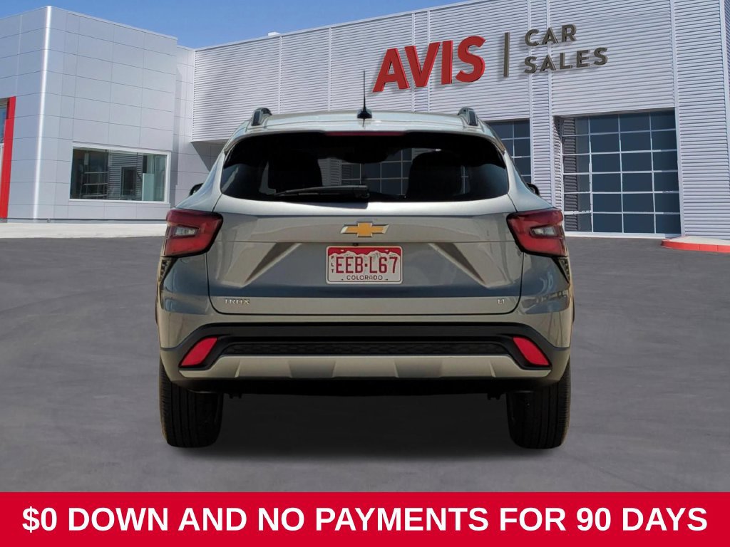 Used 2025 Chevrolet Trax LT w/ LT Convenience Package FWD image 7