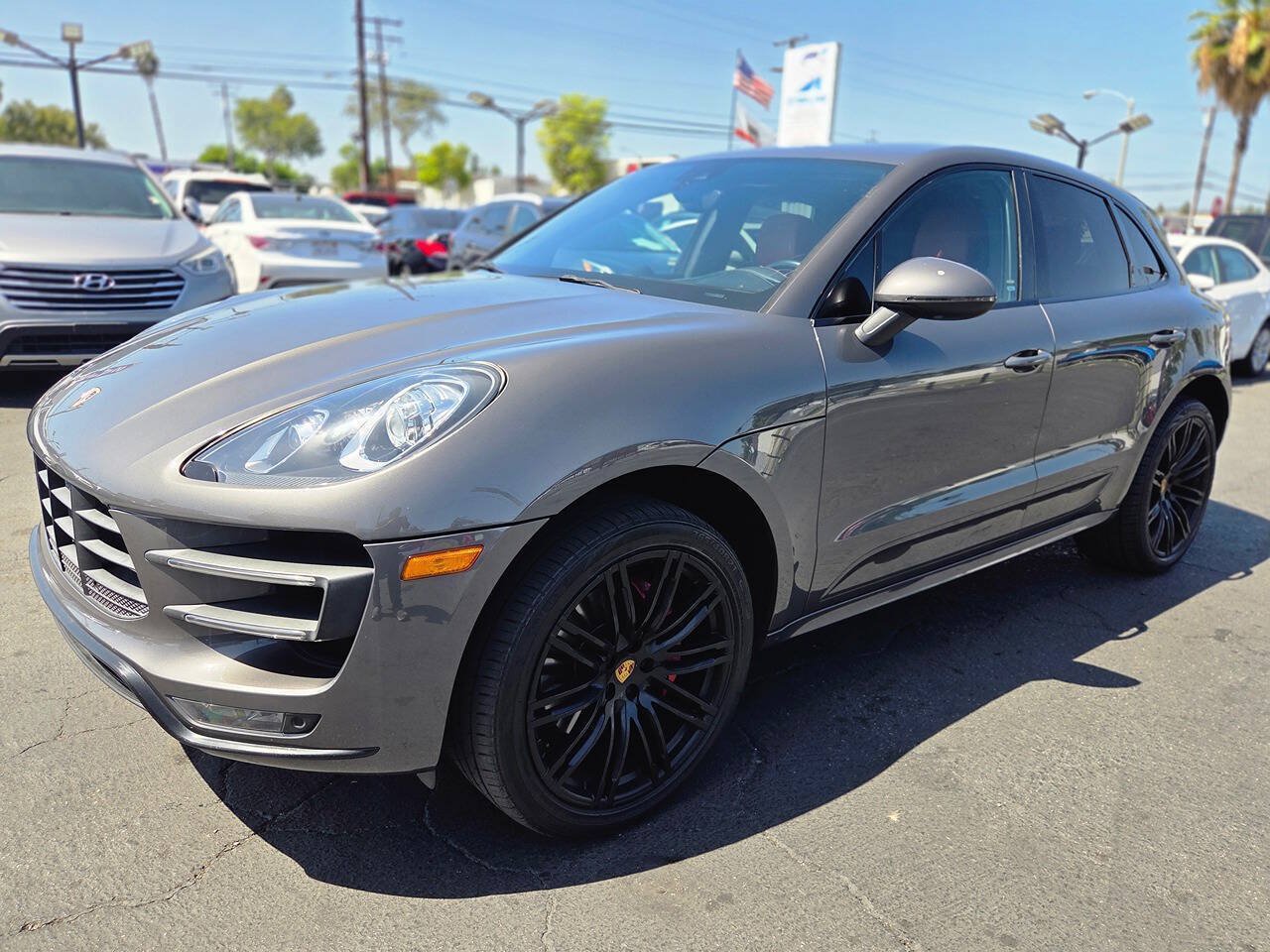 Used 2016 Porsche Macan Turbo AWD/4WD image 40