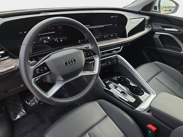 Used 2025 Audi Q5 Premium w/ Convenience Package AWD/4WD image 20