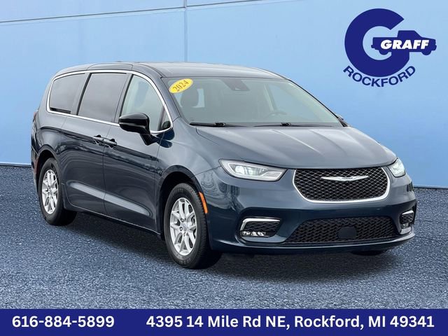 Used 2024 Chrysler Pacifica Touring-L