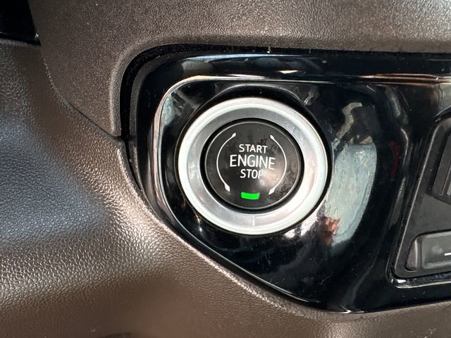 Used 2023 GMC Sierra 1500 SLT w/ SLT Premium Plus Package image 32