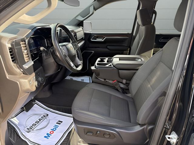 Used 2025 Chevrolet Silverado 1500 LT image 13