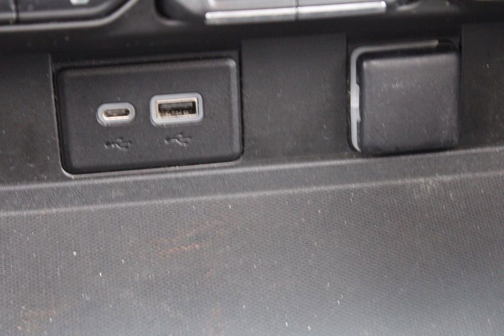 Used 2021 Chevrolet Suburban LT image 44