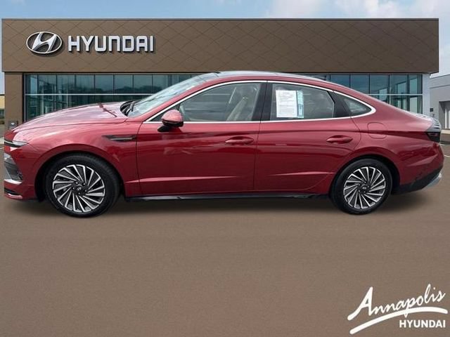 Certified 2025 Hyundai Sonata Limited FWD image 3