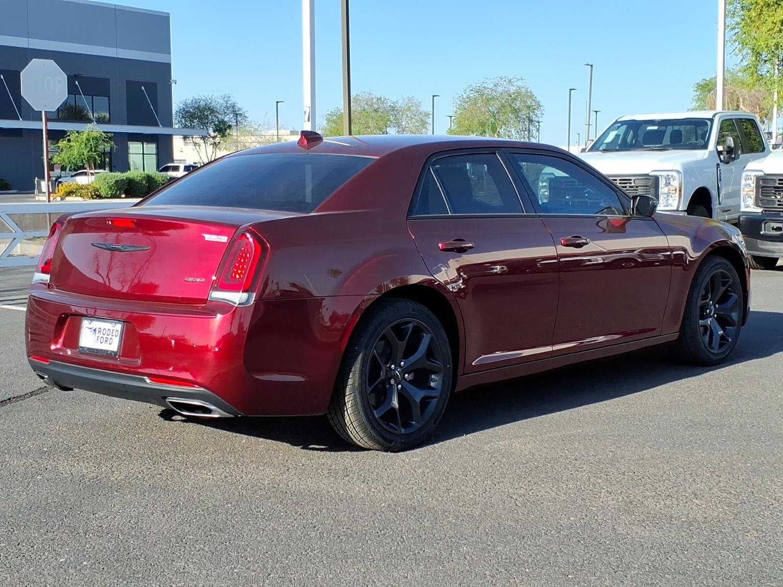 Used 2023 Chrysler 300 Touring w/ Sport Appearance Package image 5