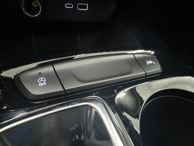 New 2026 Chevrolet Trax LT w/ Midnight Edition FWD image 19