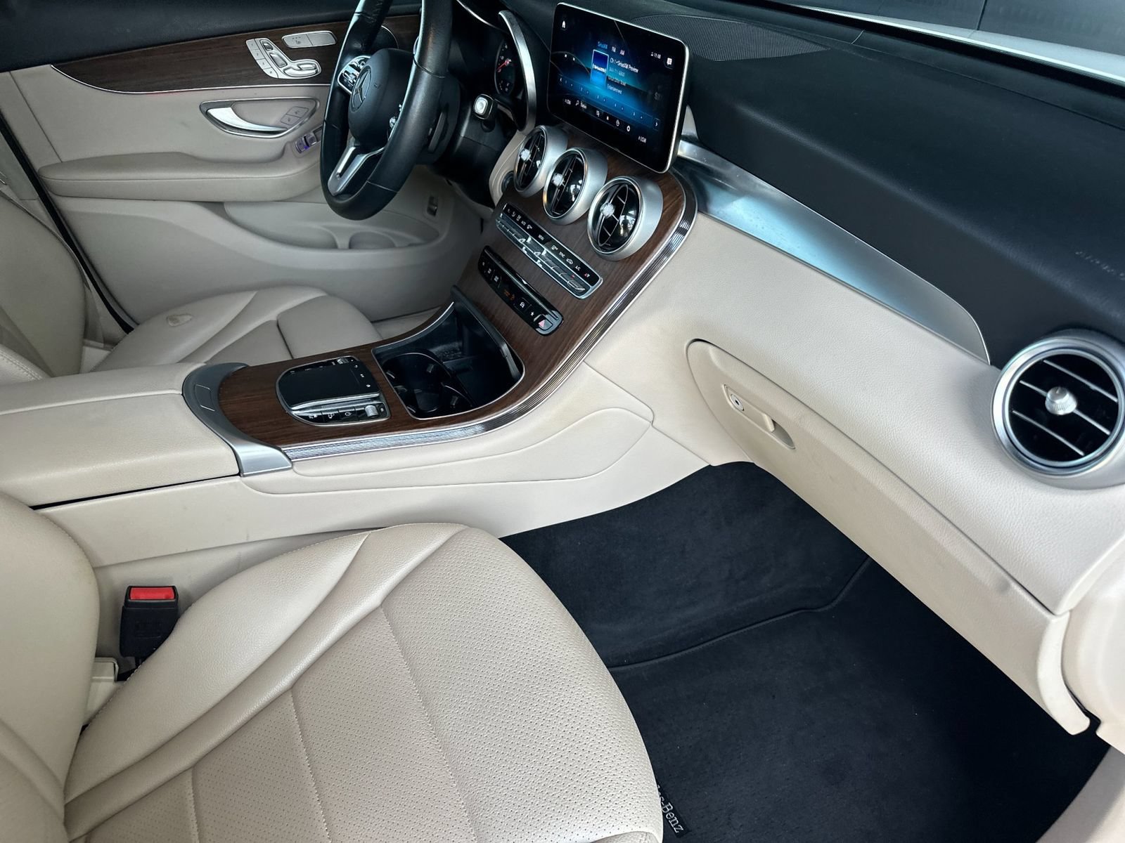 Certified 2022 Mercedes-Benz GLC 300 image 18