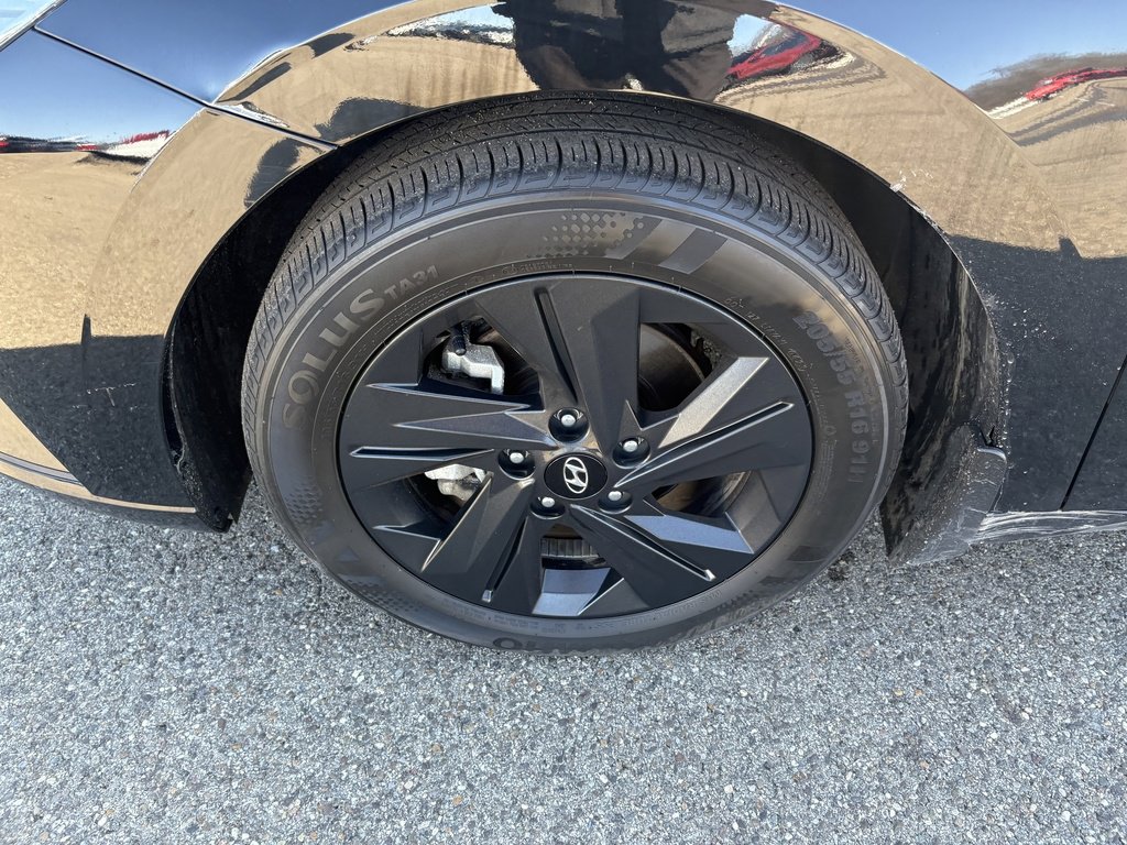 Used 2023 Hyundai Elantra SEL image 9