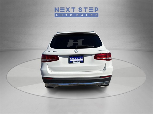 Used 2018 Mercedes-Benz GLC 300 4MATIC w/ Premium Package image 7