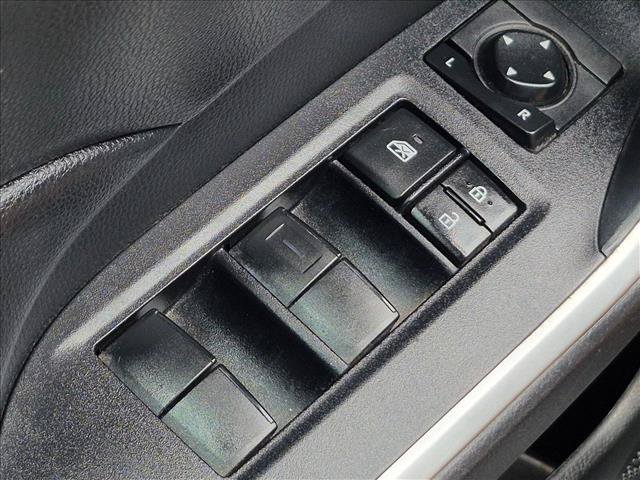 Used 2020 Toyota RAV4 LE FWD image 14