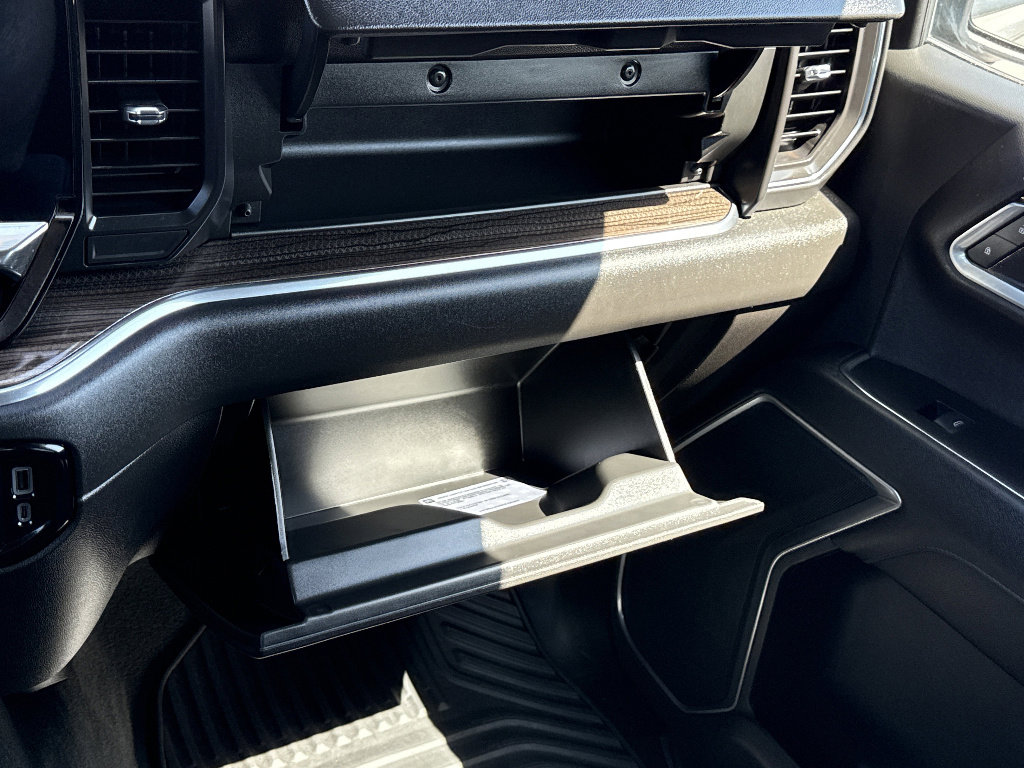 Used 2025 Chevrolet Silverado 1500 LT RWD image 21