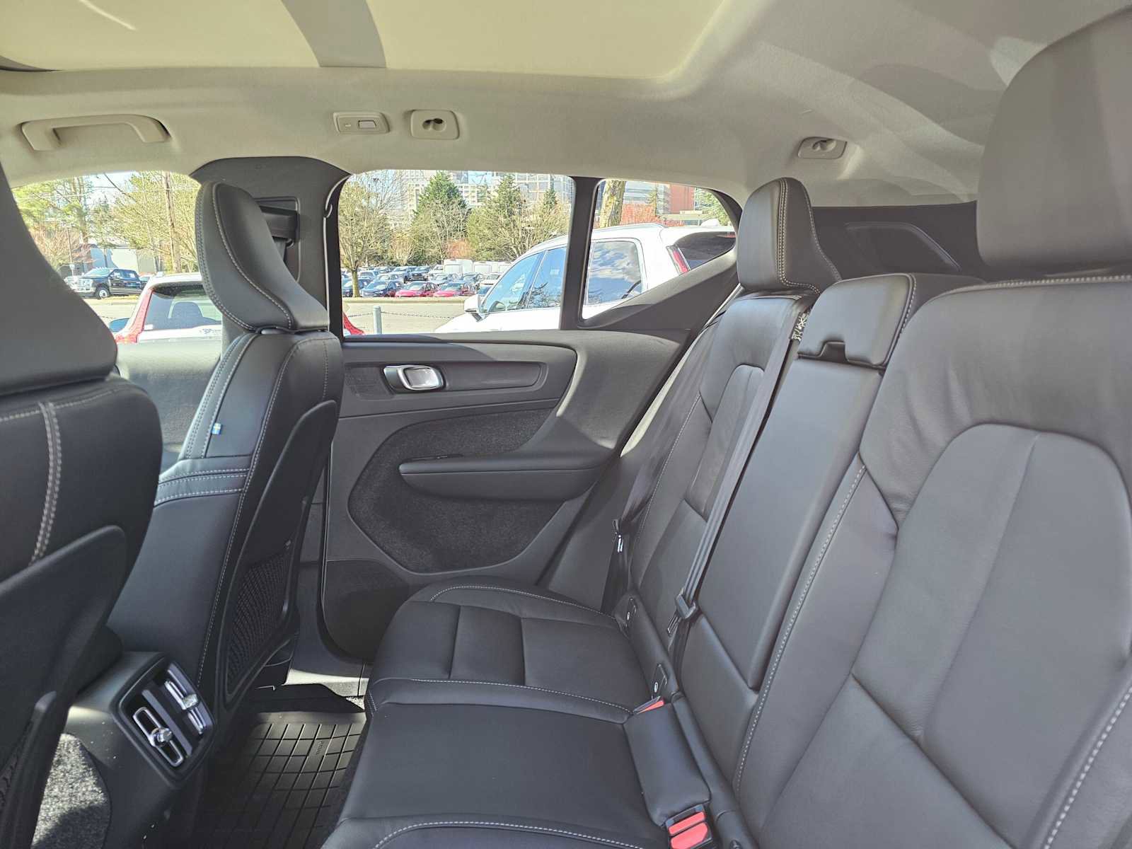 New 2026 Volvo XC40 B5 Plus w/ Protection Package Premier image 19