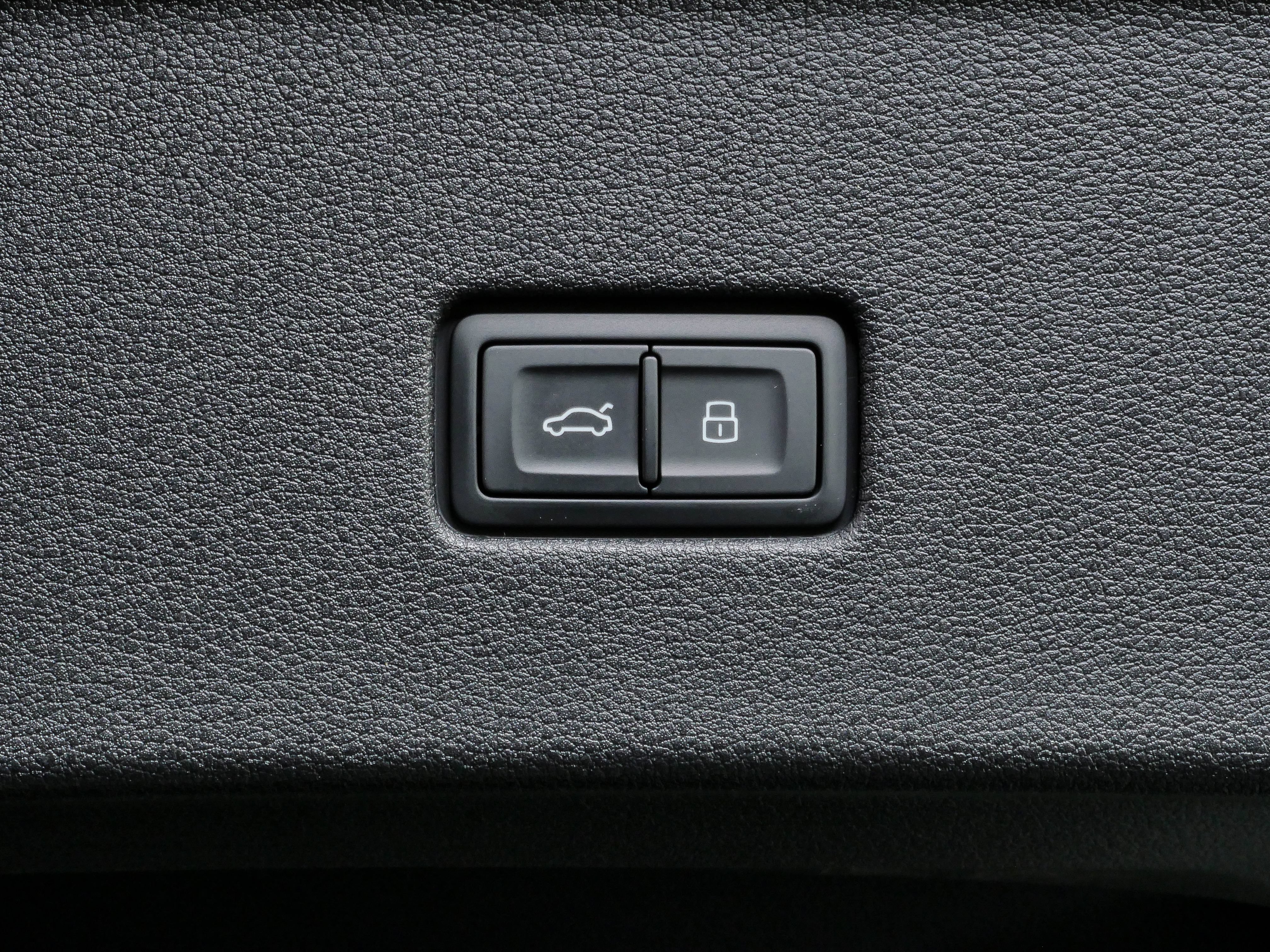 Used 2026 Audi Q8 Premium Plus AWD/4WD image 33
