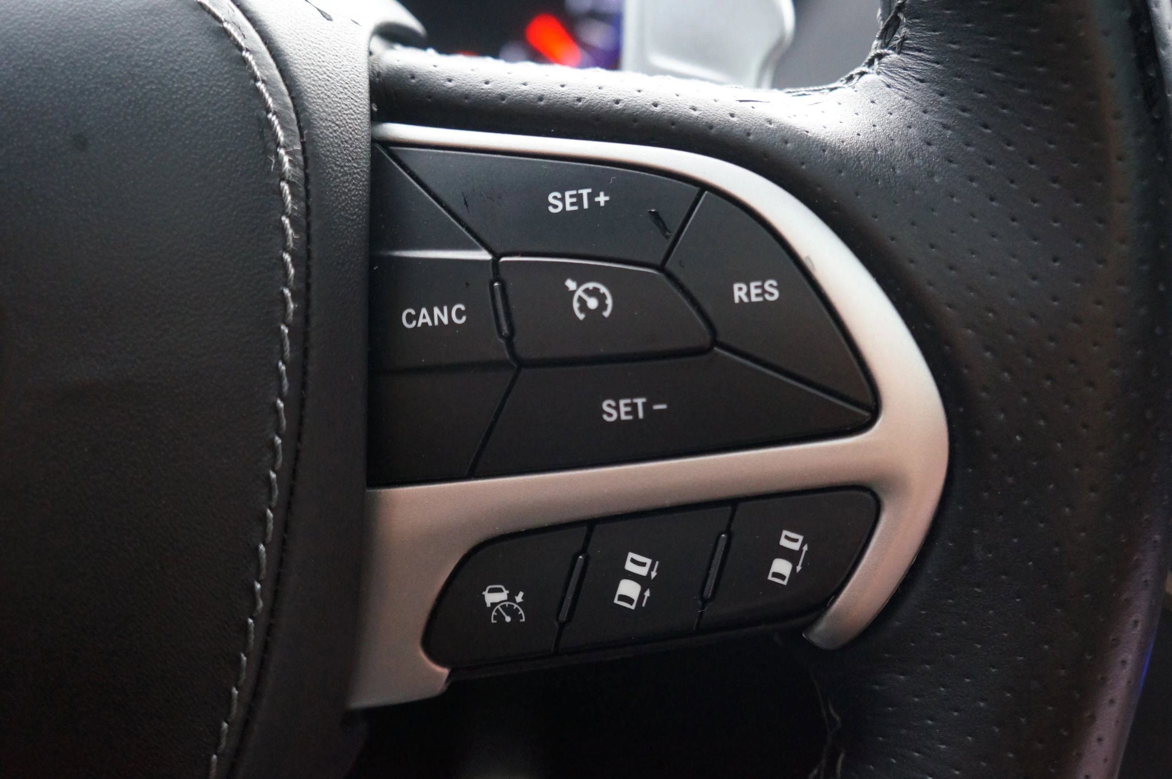 Used 2018 Jeep Grand Cherokee Trackhawk w/ Trailer Tow Group IV image 28