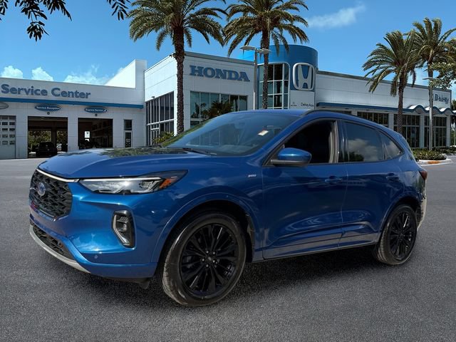 Used 2023 Ford Escape ST-Line Elite AWD/4WD image 4