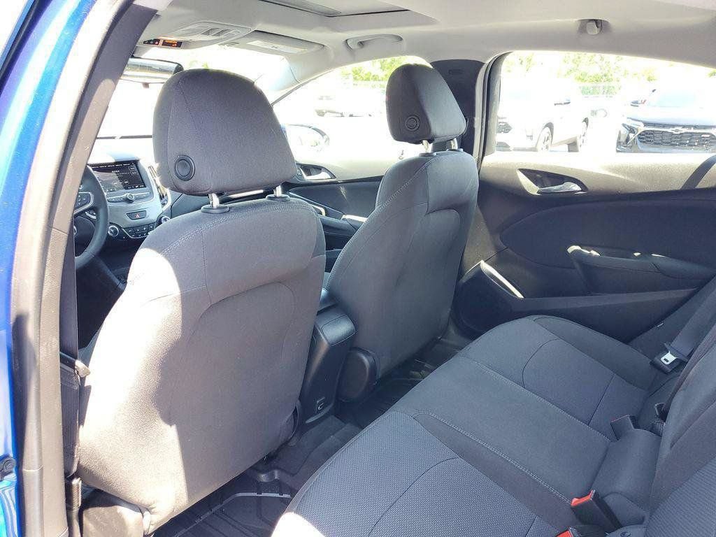 Used 2019 Chevrolet Cruze LT w/ Sun And Sound Package FWD image 31