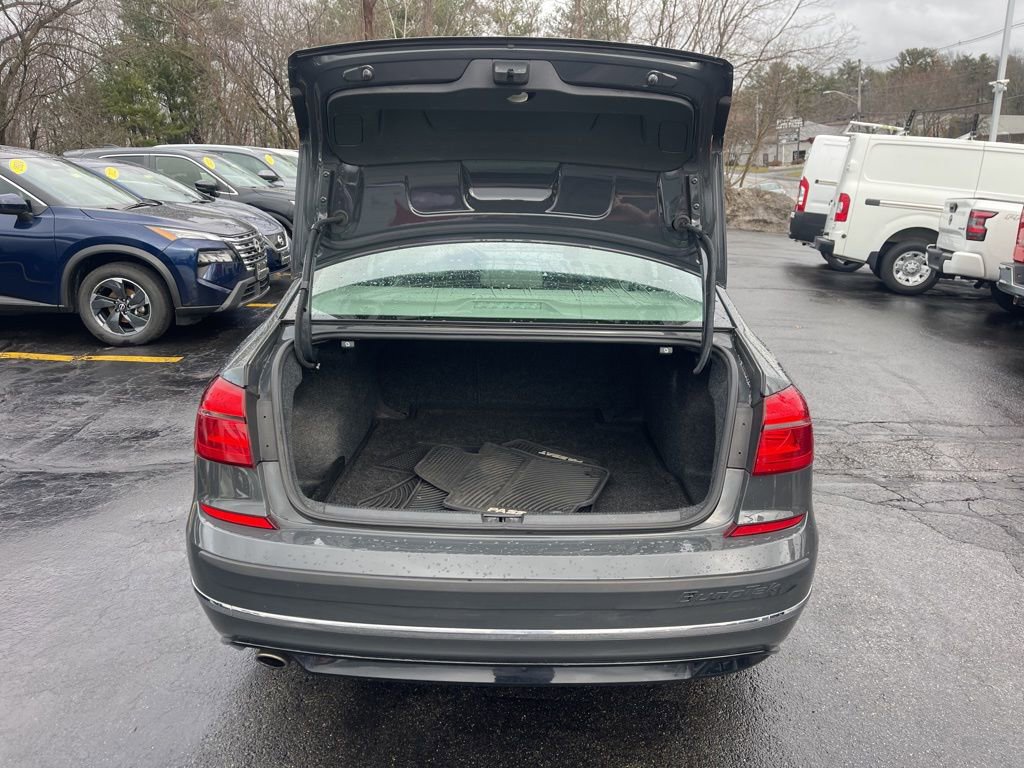 Used 2016 Volkswagen Passat 1.8T R-Line image 11