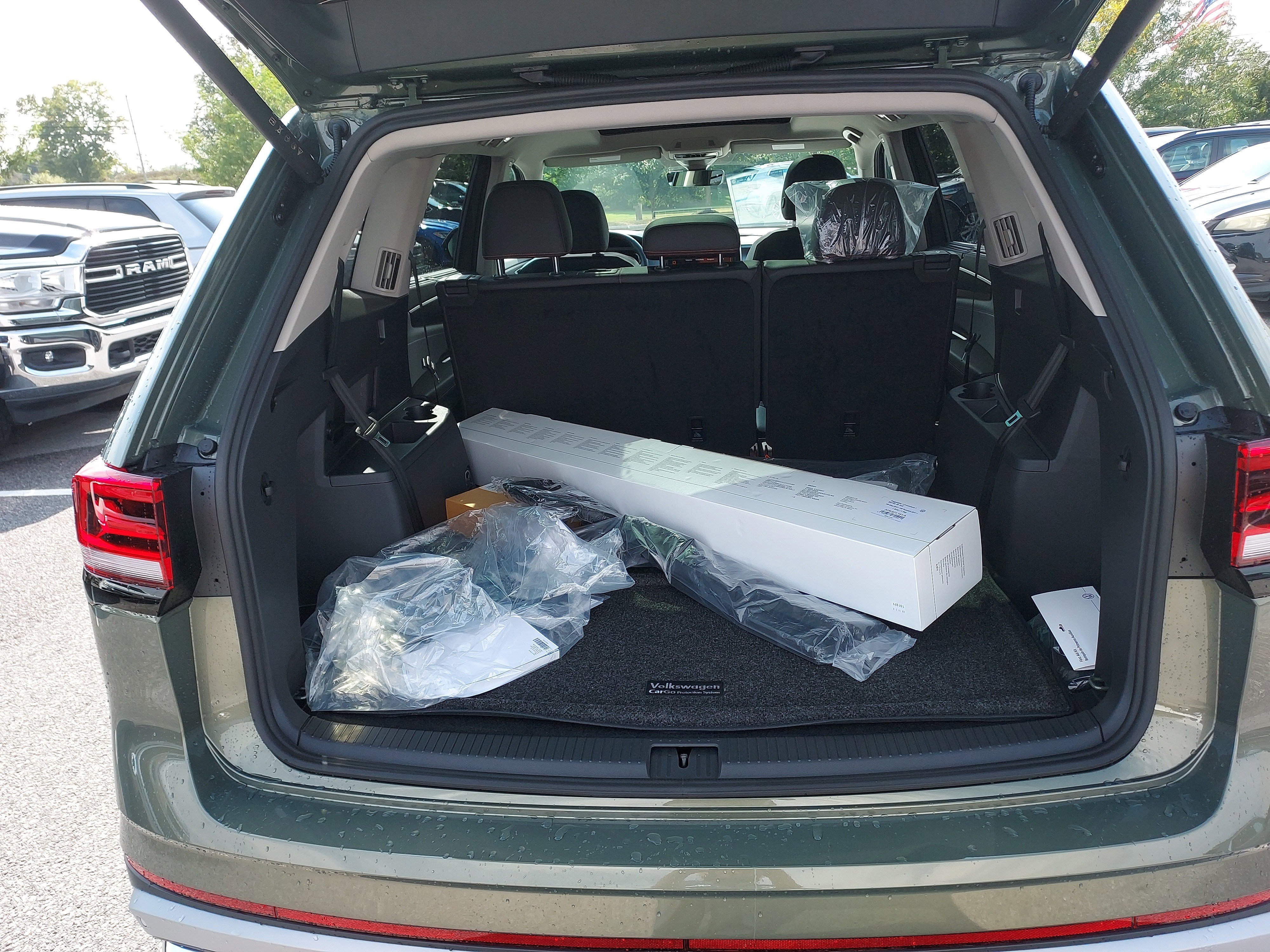 New 2026 Volkswagen Atlas Peak Edition image 18