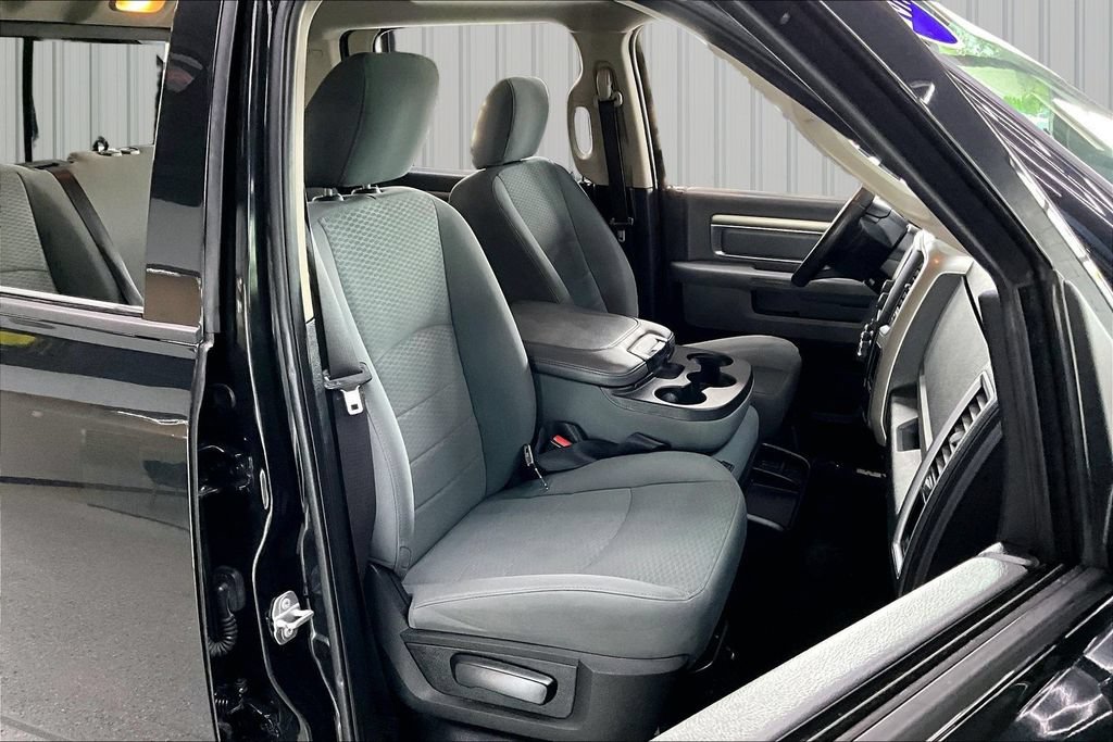 Used 2017 RAM 1500 Classic SLT AWD/4WD image 26