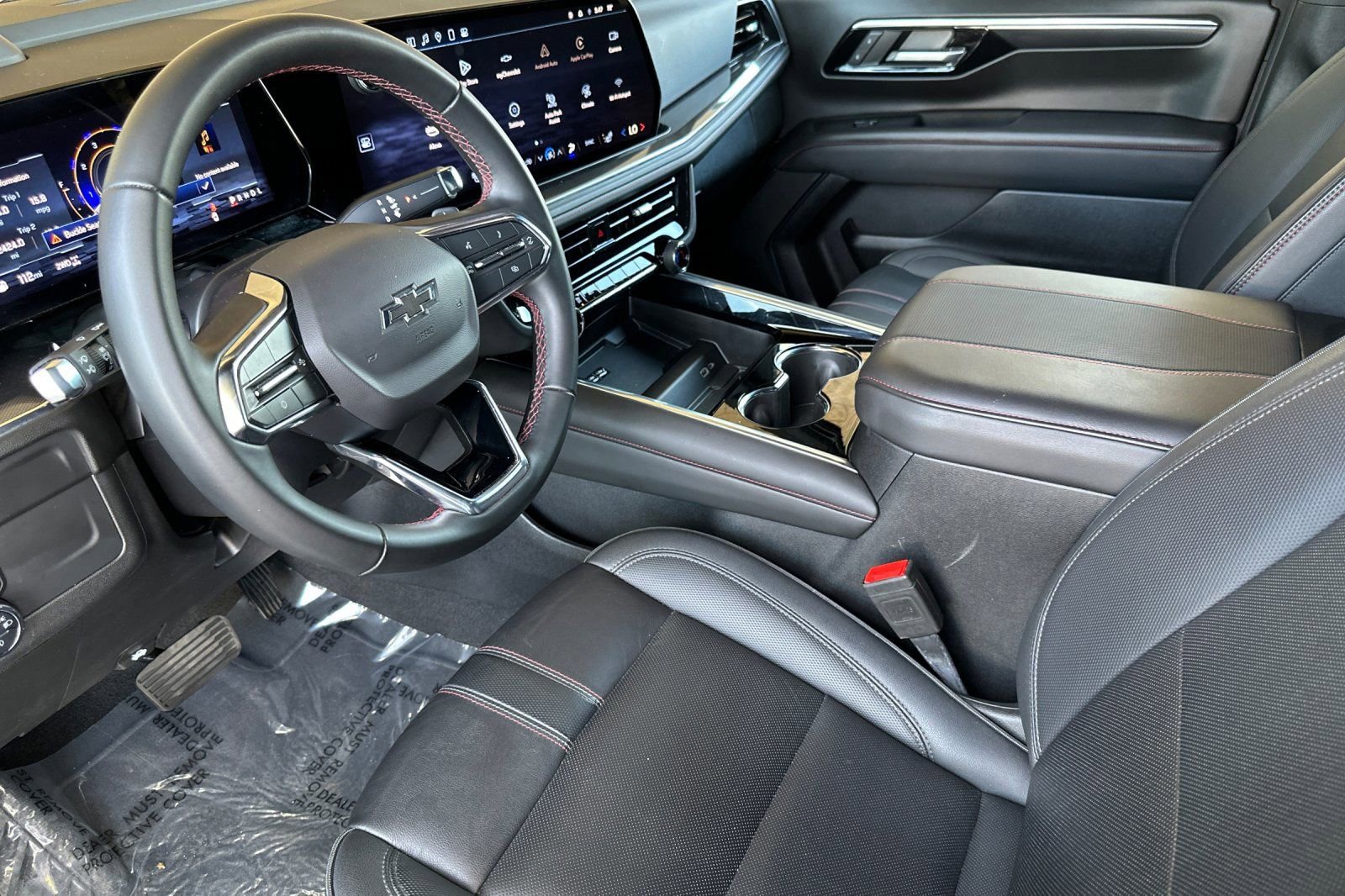 Certified 2025 Chevrolet Suburban RST image 10