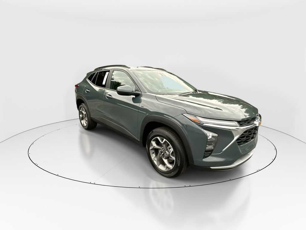 New 2026 Chevrolet Trax LT w/ LT Convenience Package FWD image 2