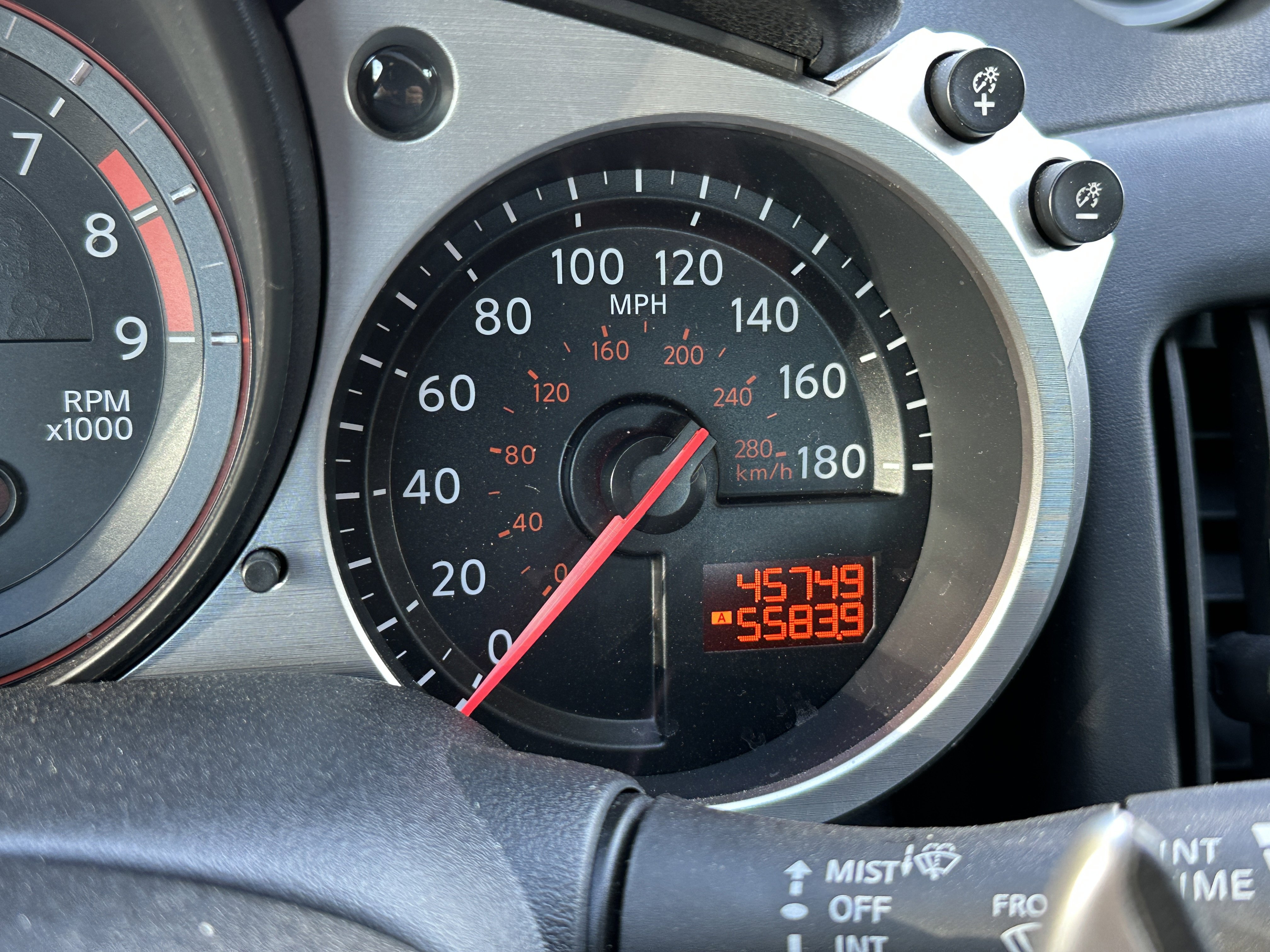 Used 2014 Nissan 370Z Roadster image 26