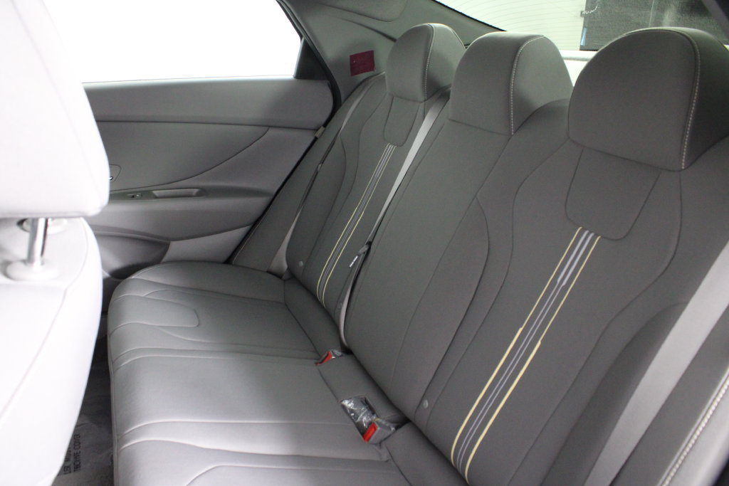 Certified 2026 Hyundai Elantra Sport FWD image 21
