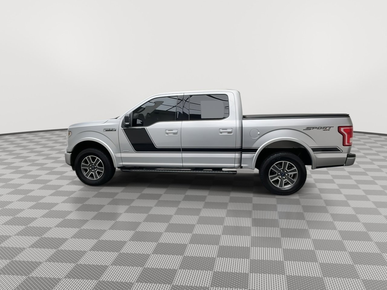 Used 2016 Ford F150 XLT w/ Equipment Group 302A Luxury image 38