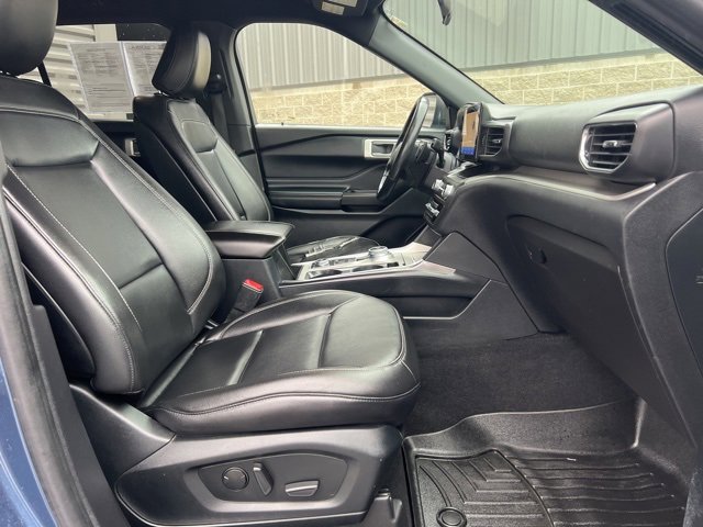 Used 2020 Ford Explorer XLT w/ Equipment Group 202A image 11