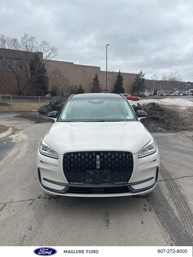 Used 2024 Lincoln Corsair Reserve w/ Equipment Group 201A image 2