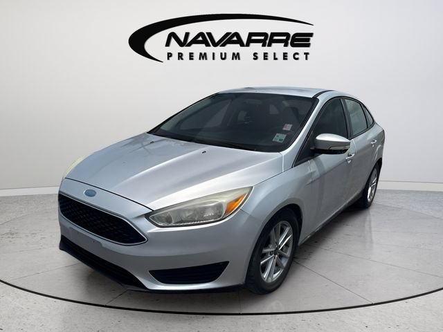 Used 2017 Ford Focus SE FWD image 2