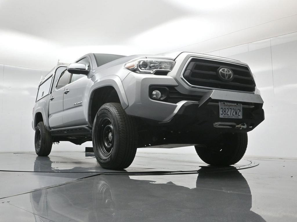 Used 2020 Toyota Tacoma SR5 AWD/4WD image 44