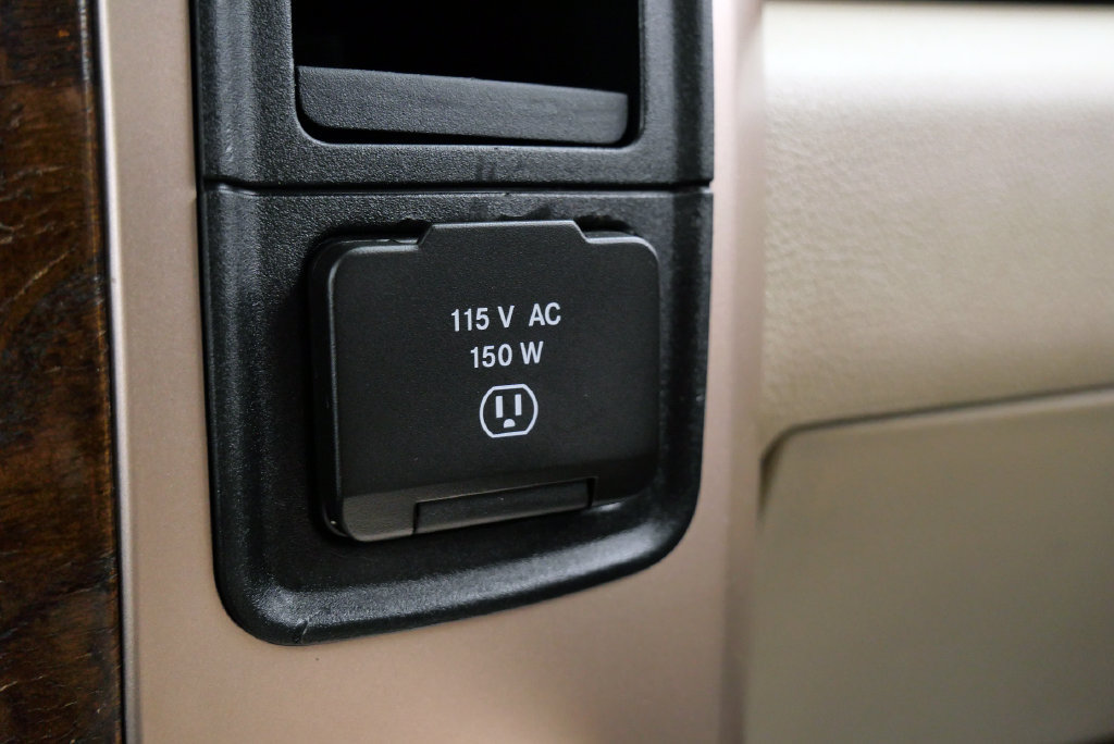 Used 2015 RAM 3500 Laramie Longhorn w/ Convenience Group AWD/4WD image 31