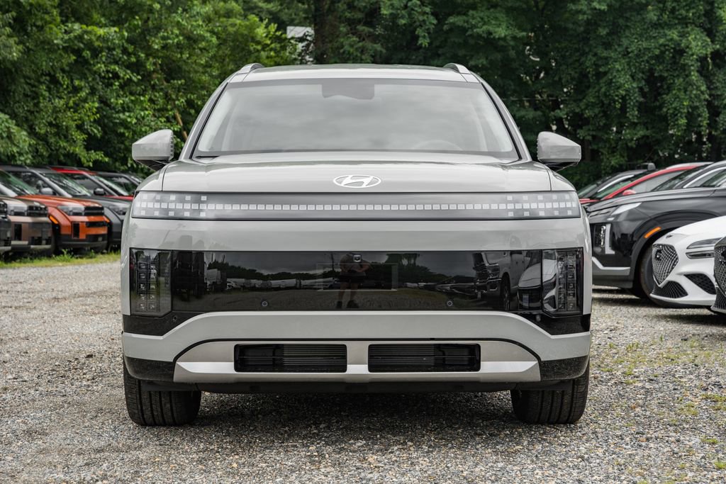 New 2026 Hyundai Ioniq 9 SEL image 2